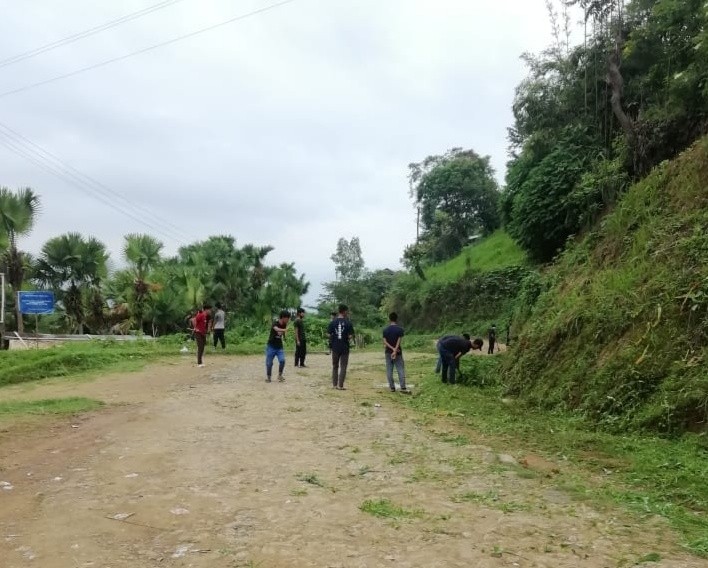 The Noksen Students Union Volunteers planting tress and cleaning areas and sorrundings at Noksen Town and Noksen Village to mark World Environment Day 2020.